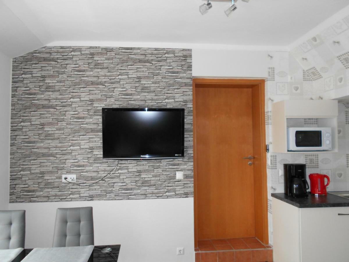 Ferienapartment-Monteurwohnung-Muldestausee Pouch エクステリア 写真